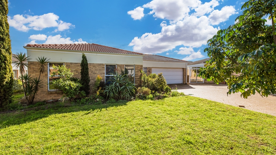 3 Bedroom Property for Sale in Protea Heights Western Cape